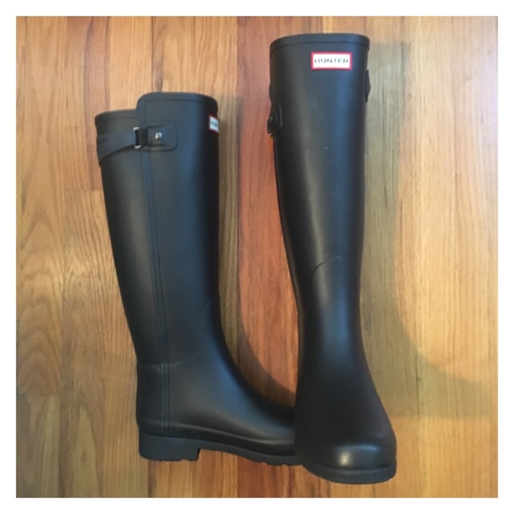 HUNTER | Original Refined Tall Rain Boots | matte black with navy stripe